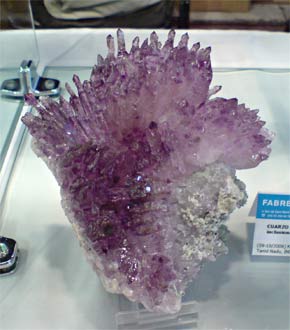 Mineralexpo 2007: Cuarzo Amatista con Cacoxenita