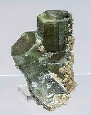 Fluorapatite with Siderite and Chlorite. Side