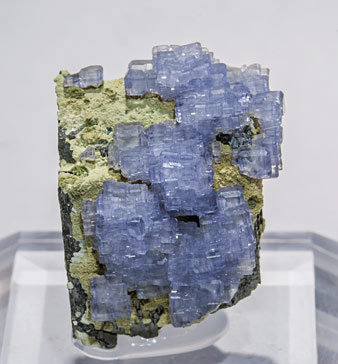 Fluorite with Ferberite and Siderite. 