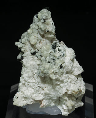 Bavenite with Microcline, Quartz and Chlorite. 