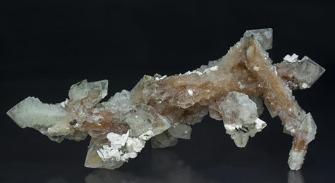Quartz with inclusions, Magnetite and Calcite. Side
