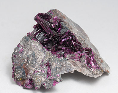 Erythrite with Phlogopite. Front