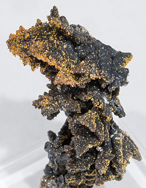 Willemite after Descloizite with Mimetite. 