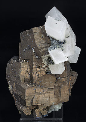 Pyrrhotite with Calcite and Quartz. Side