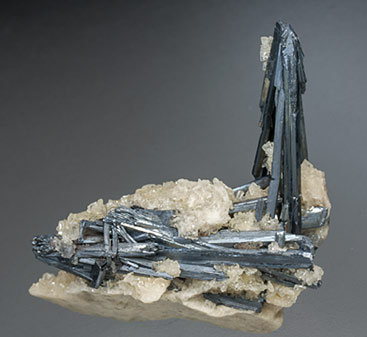 Stibnite with Baryte. Front