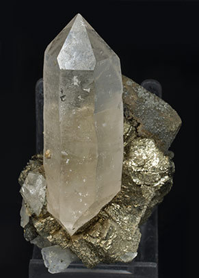 Quartz doubly terminated with Pyrite, Siderite and Chalcopyrite. Side