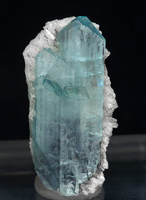 Euclase with Calcite. Side