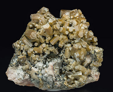 Vanadinite (variety arsenic-bearing vanadinite) with Mottramite. 