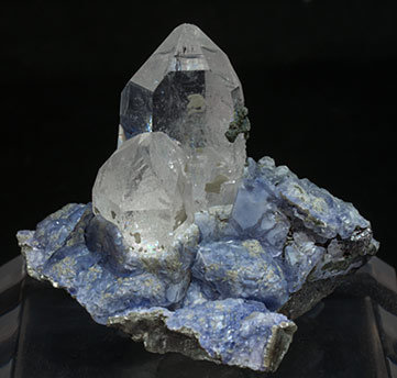 Fluorite on Topaz and Arsenopyrite with Quartz. Front