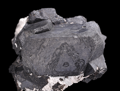 Alabandite with Calcite. Detail / Photo: Joaquim Calln