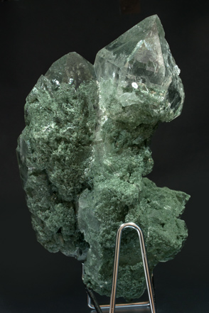 Quartz with Anatase and Chlorite inclusions. Rear