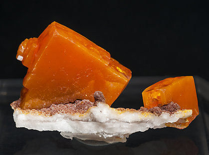 Wulfenite with As rich Vanadinite and Calcite. Rear