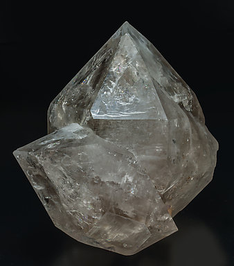 Quartz with inclusions and Fluorite. Side
