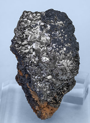 Pyrolusite with Romanchite. 