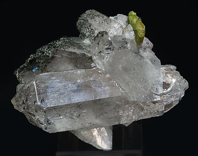 Titanite with Quartz and inclusions. Front