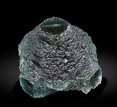 Fluorite with Chalcopyrite. Front / Photo: Joaquim Calln