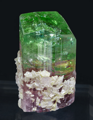 Elbaite with Mica ('lepidolite'). Side