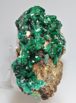 Dioptase with Chrysocolla. Side
