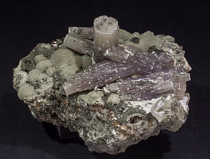 Fluorapatite with Muscovite and Chlorite. Rear