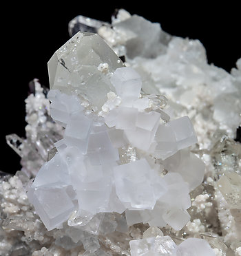 Hbnerite with Quartz and Fluorite. 