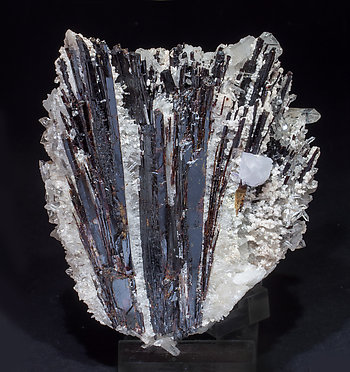 Hbnerite with Quartz and Fluorite.