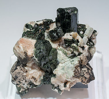 Diopside with Fluorapatite and Calcite. 