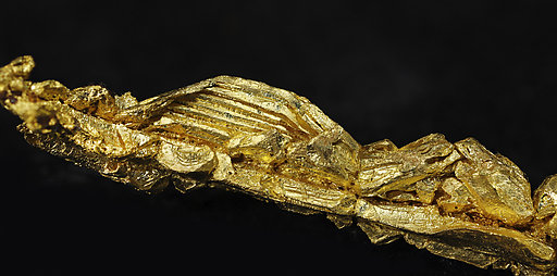 Oro (macla de la espinela). Detalle / Foto: Joaquim Calln