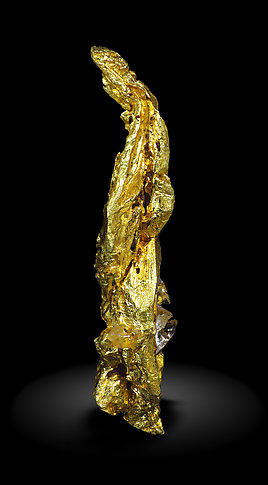 Gold (spinel twin). Rear / Photo: Joaquim Calln