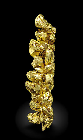 Gold (spinel twin). Front / Photo: Joaquim Calln