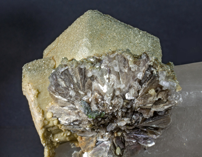 Siderite on Quartz with Pyrite. 