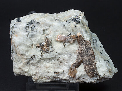 Wulfenite (variety chillagite) with Baryte, Fluorite, Cerussite and Galena. Front