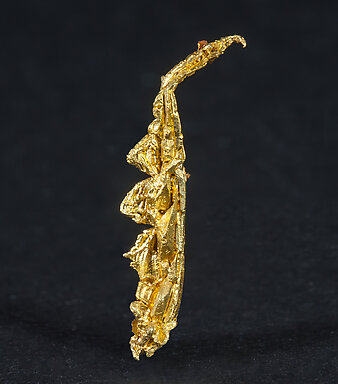 Gold (spinel twin). Front