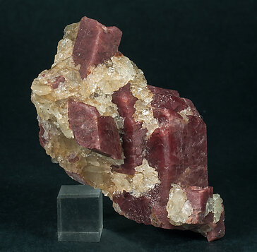 Rhodonite with Calcite. Side