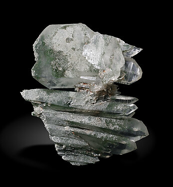 Quartz with Chlorite inclusions. Rear / Photo: Joaquim Calln