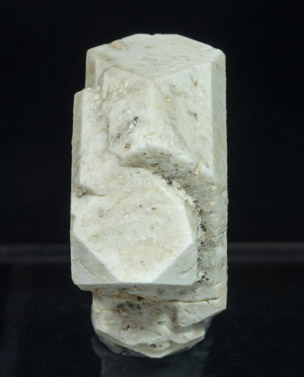 Orthoclasa (macla de Carlsbad). Vista lateral