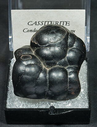 Cassiterite (variety 'wood tin'). Front