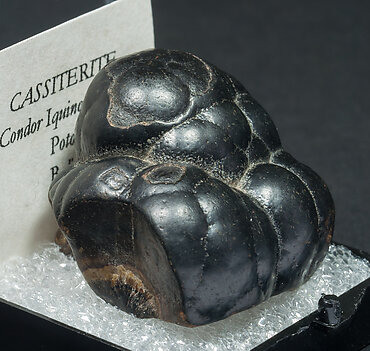 Cassiterite (variety 'wood tin'). Side