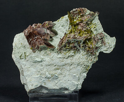 Axinite-(Fe) with Epidote. Side