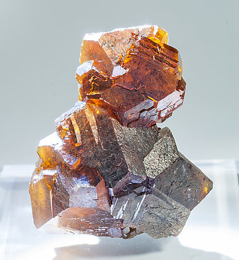 Sphalerite with Calcite. Side with light behind