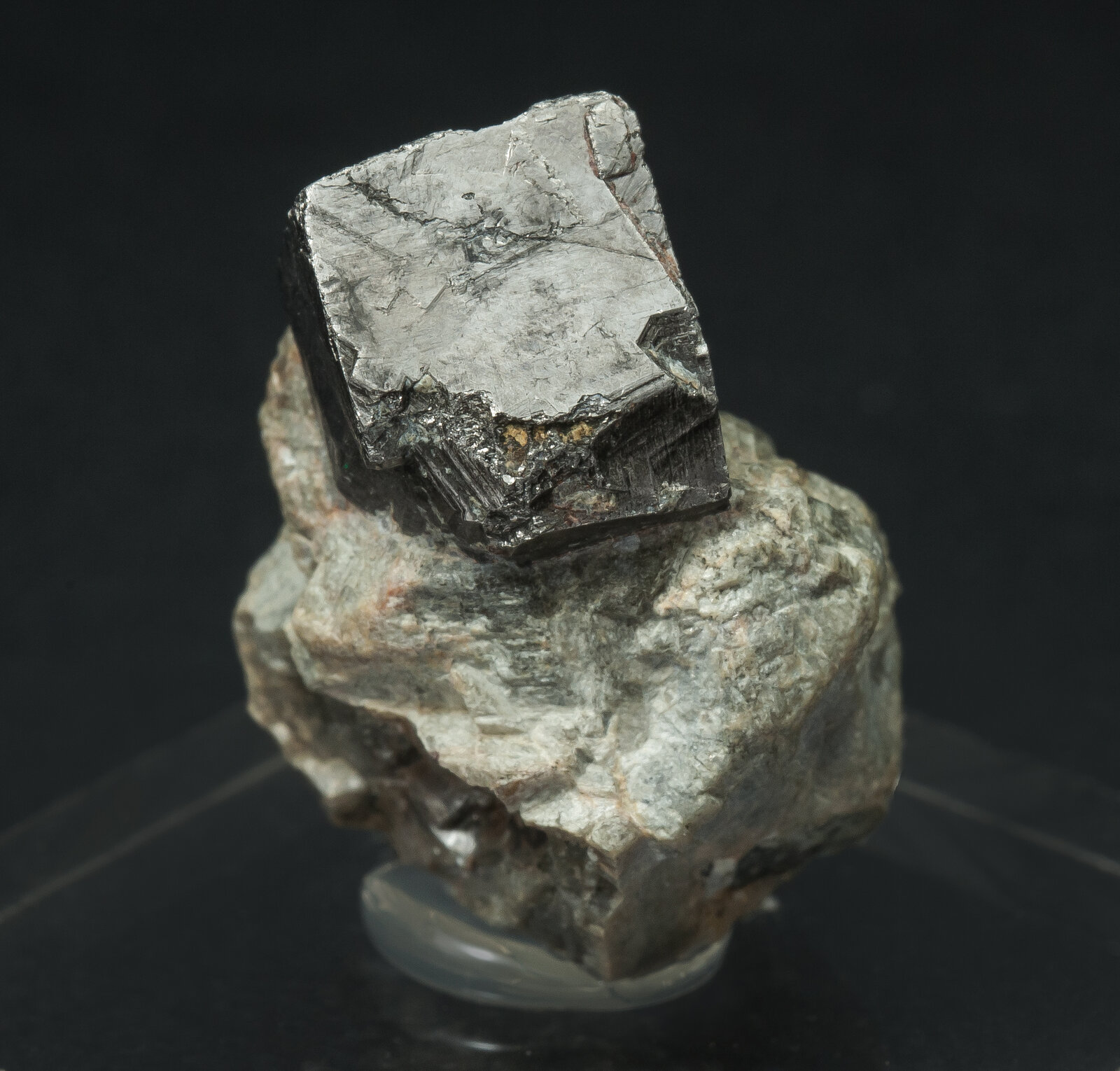 specimens/s_imagesAP2/Cobaltite-MCR66AP2r.jpg