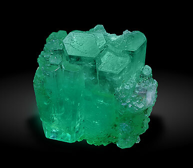 Beryl (variety emerald). Top / Photo: Joaquim Calln