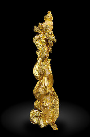 Oro (macla de la espinela) con Calcita. Vista frontal / Foto: Joaquim Calln