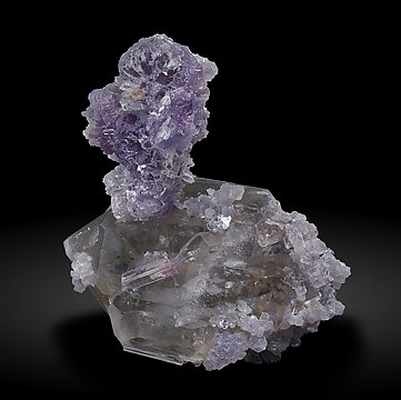 'lepidolite' on Quartz (variety smoky quartz). Photo: Joaquim Calln