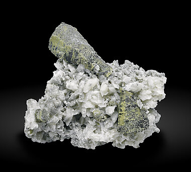 Donnayite-(Y) with Calcite.