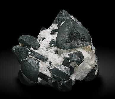 Franklinite with Calcite.