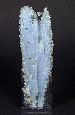 Anhydrite, Calcite.