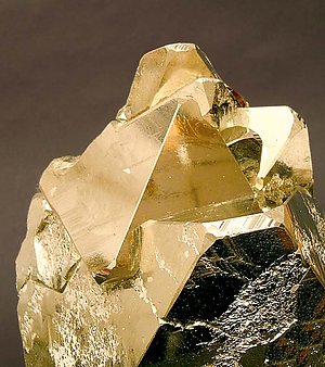 Pyrite octahedral. 