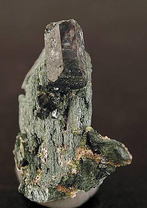 Allanite-(La) zoned with Epidote and with Hedenbergite. 