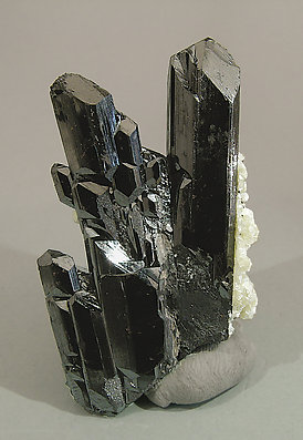 Ferberite with Mica. Front