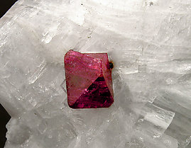 Norbergite and Spinel on Calcite. 